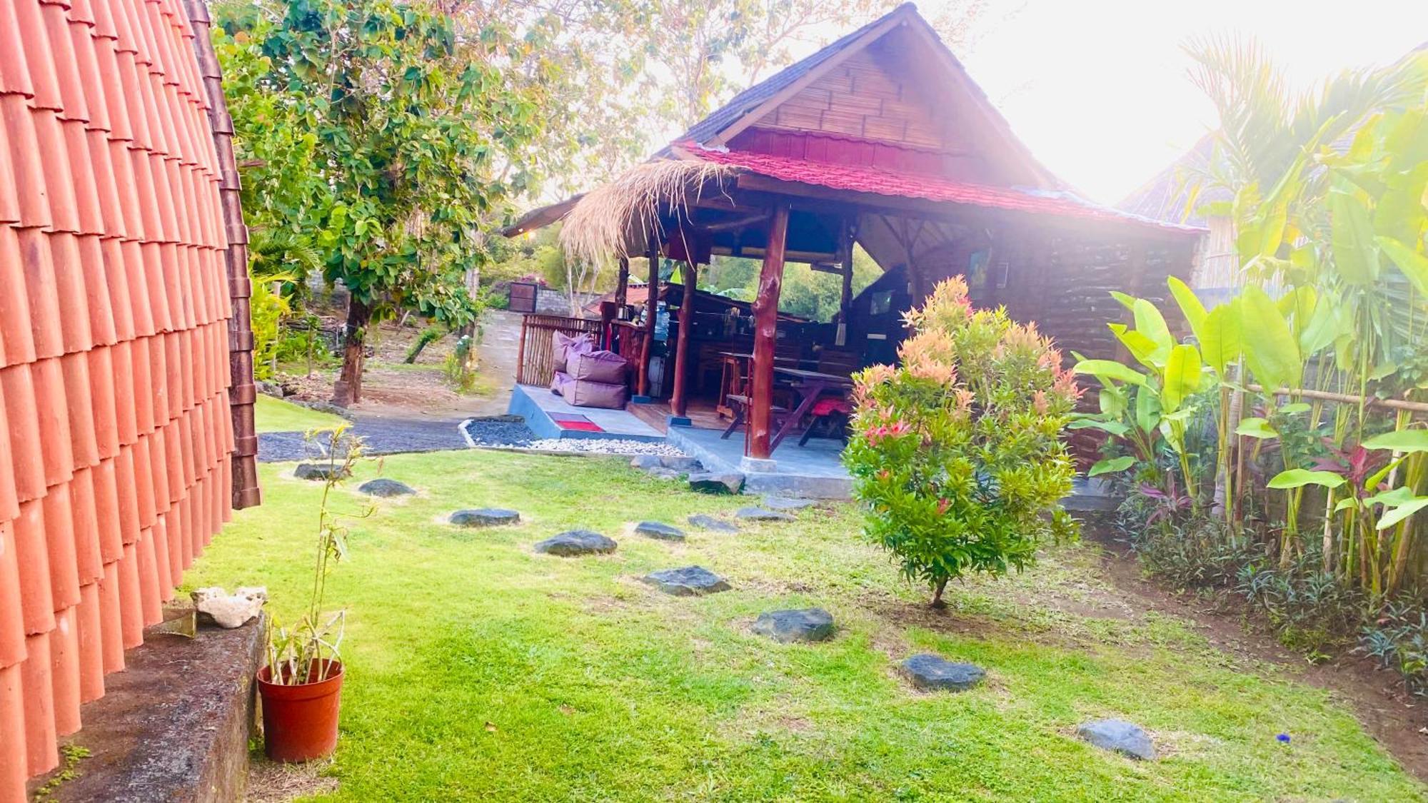 Pondok Sari Homestay Ungasan Exterior foto